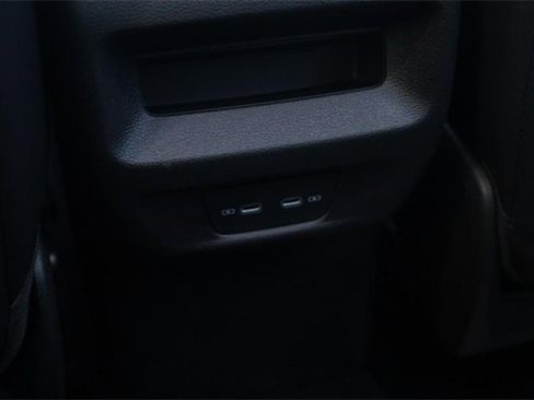 New 2025 Volkswagen Tiguan SE image 21