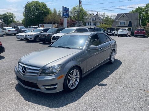 Used 2013 Mercedes-Benz C 250 Sedan image 2