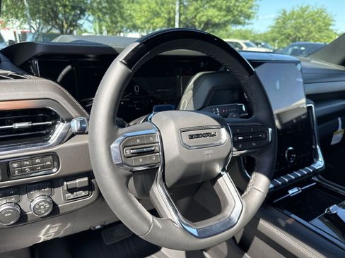 New 2026 GMC Yukon Denali w/ Advanced Technology Package AWD/4WD image 13