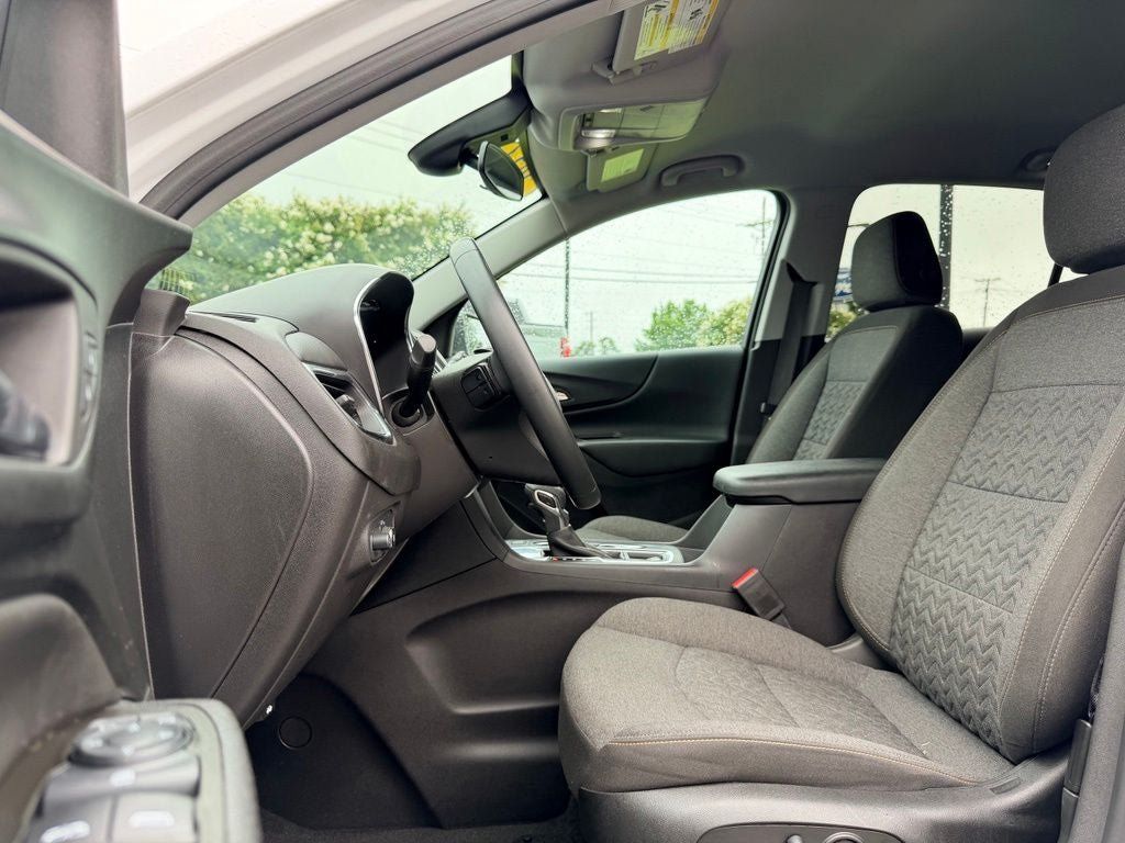 Used 2024 Chevrolet Equinox LT FWD image 22