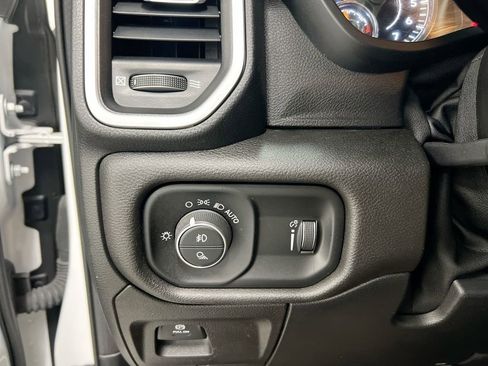 Used 2021 RAM 1500 Big Horn image 18