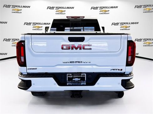 Used 2023 GMC Sierra 3500 AT4 w/ AT4 Premium Plus Package image 6