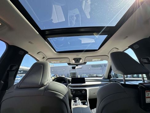 Used 2026 INFINITI QX60 Luxe w/ Family Package image 16