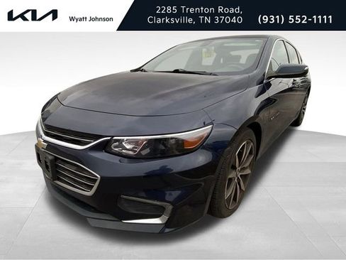 Used 2017 Chevrolet Malibu LT image 1