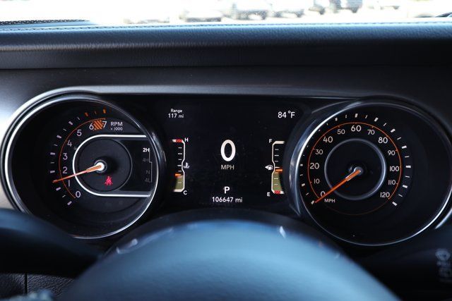 Used 2019 Jeep Wrangler Unlimited Sahara AWD/4WD image 7