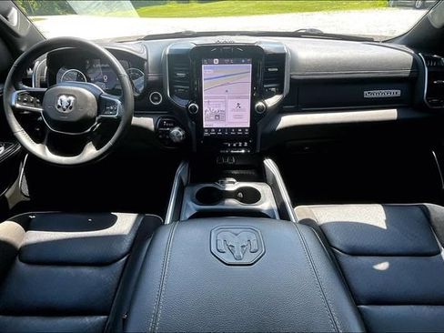 Used 2024 RAM 1500 Laramie AWD/4WD image 14