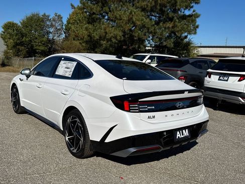 New 2026 Hyundai Sonata SEL image 3
