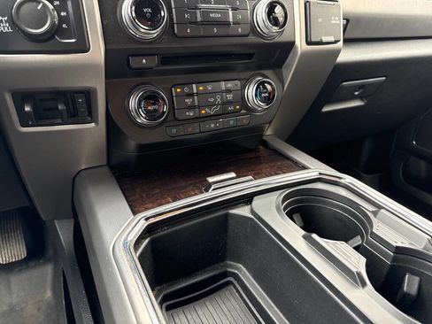 Used 2017 Ford F250 Platinum w/ Platinum Ultimate Package image 18