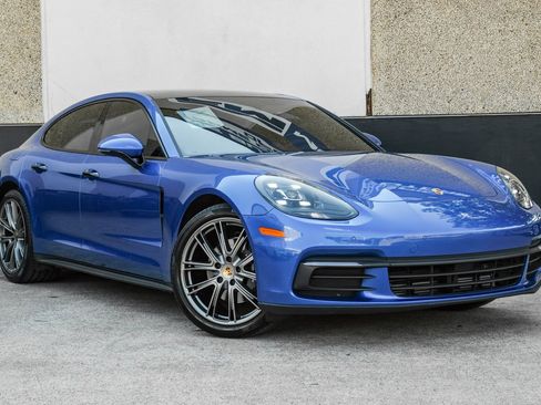 Used 2018 Porsche Panamera 4 AWD/4WD image 8