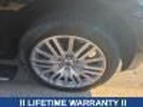 Used 2023 Ford Expedition Limited image 14