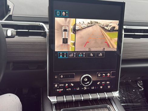 Used 2024 GMC Sierra EV Denali image 29