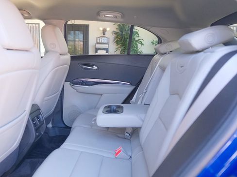 Used 2021 Cadillac XT4 Luxury FWD image 34