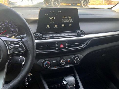 Used 2021 Kia Forte LXS image 6