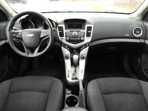 Used 2013 Chevrolet Cruze LT image 15
