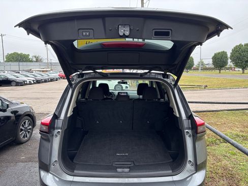Used 2025 Nissan Rogue SV FWD image 33