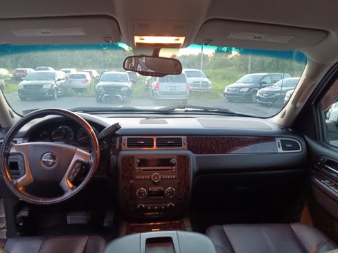 Used 2011 GMC Sierra 1500 Denali AWD/4WD image 16