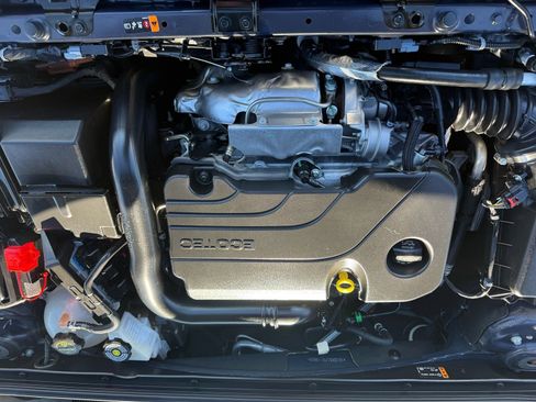 Used 2025 Chevrolet Malibu LT image 34