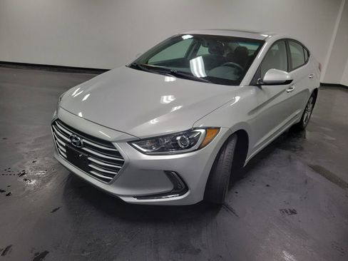 Used 2017 Hyundai Elantra Value Edition FWD image 4