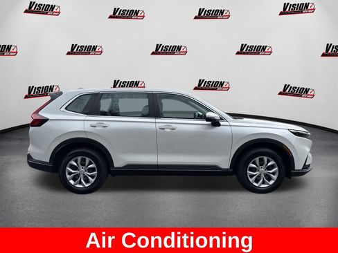 Used 2023 Honda CR-V LX image 4