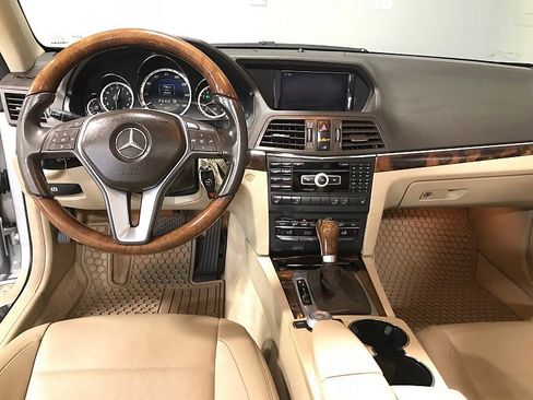 Used 2012 Mercedes-Benz E 350 Cabriolet image 25
