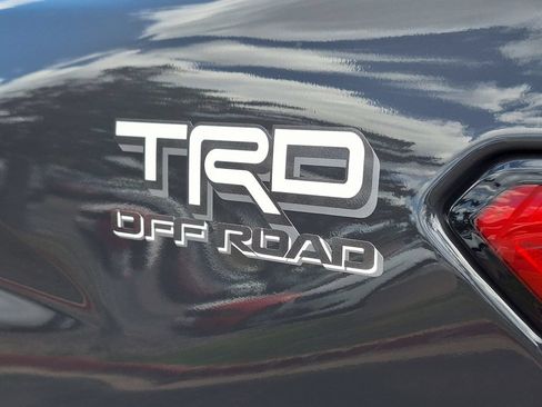 Used 2025 Toyota Tacoma TRD Off-Road w/ TRD Off Road Upgrade Package AWD/4WD image 35