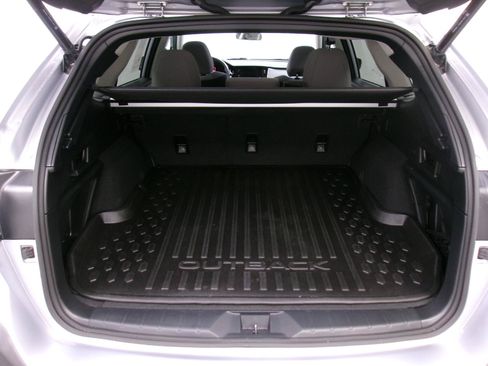 Used 2023 Subaru Outback Premium AWD/4WD image 10