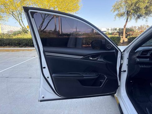 Used 2020 Honda Civic Sport image 17