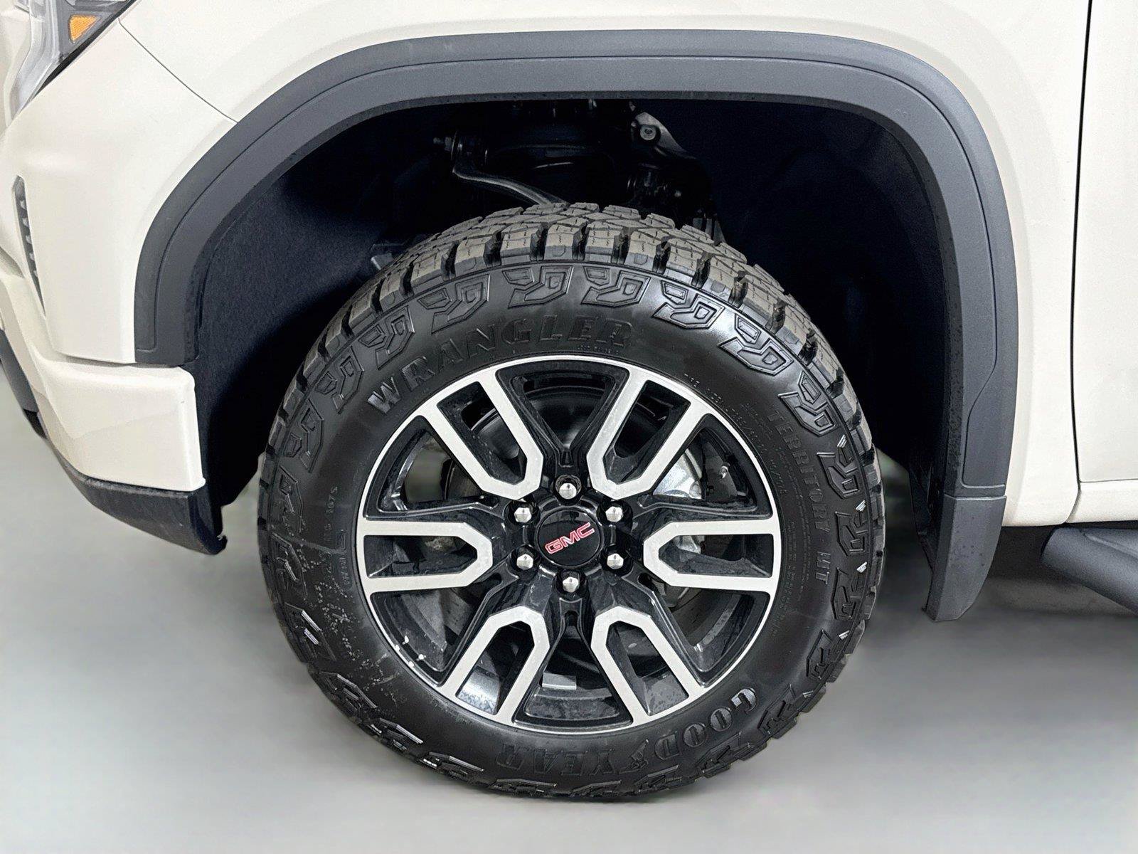 New 2026 GMC Sierra 1500 AT4 w/ Technology Package AWD/4WD image 19