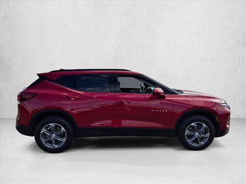 Used 2023 Chevrolet Blazer LT w/ Convenience Package FWD image 4