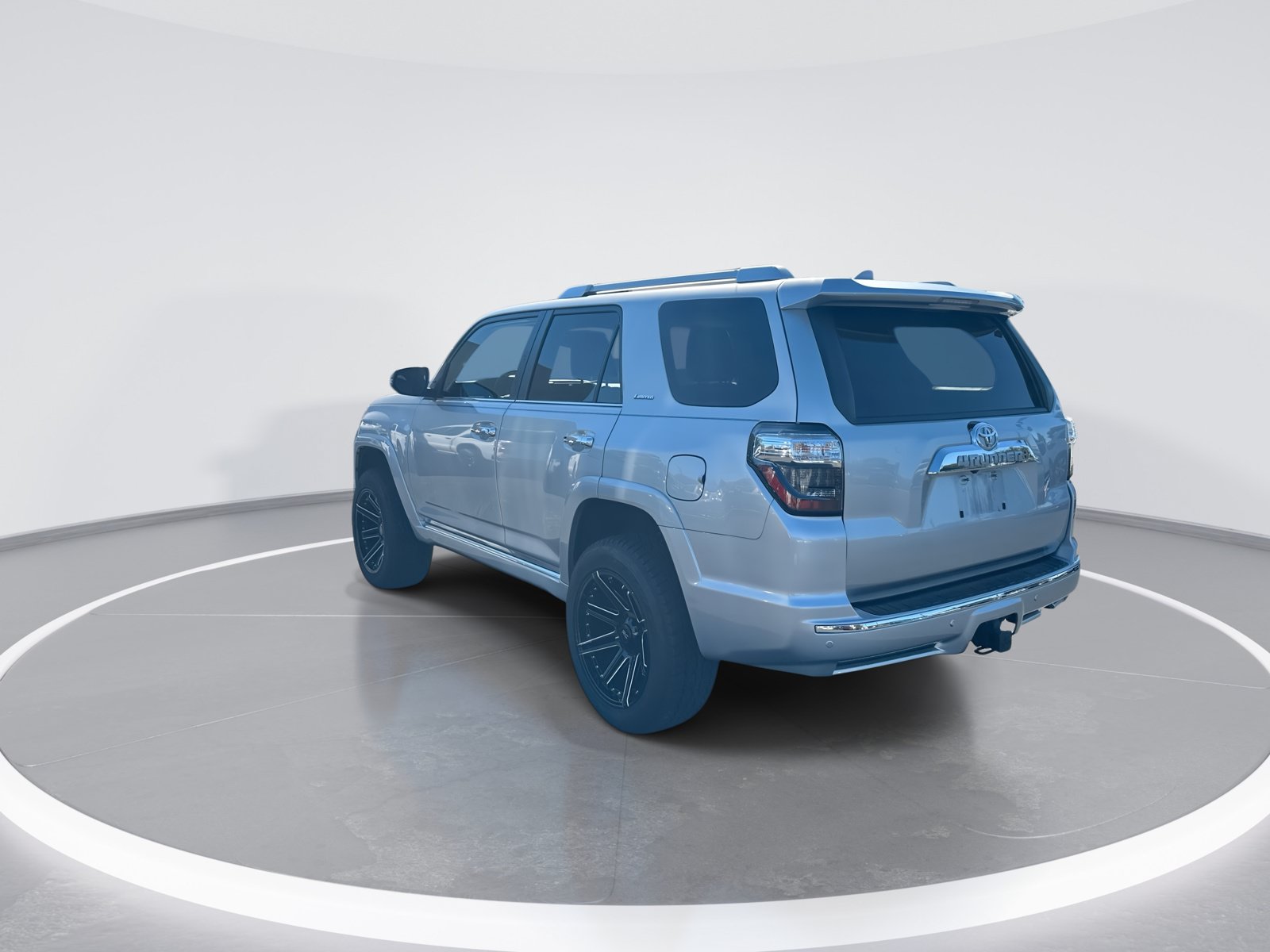 Used 2023 Toyota 4Runner Limited AWD/4WD image 7