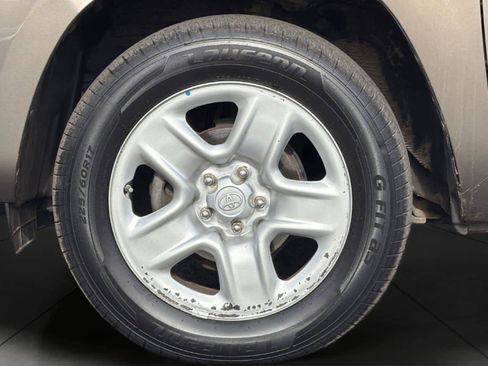 Used 2011 Toyota RAV4 4WD image 11