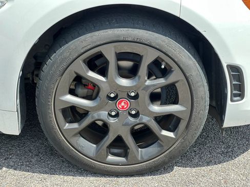 Used 2020 FIAT 124 Spider Abarth w/ Convenience Group RWD image 28