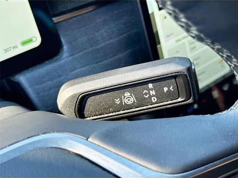 Used 2022 Rivian R1T Launch Edition image 7