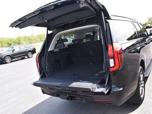 Used 2025 Ford Expedition Max Active AWD/4WD image 35