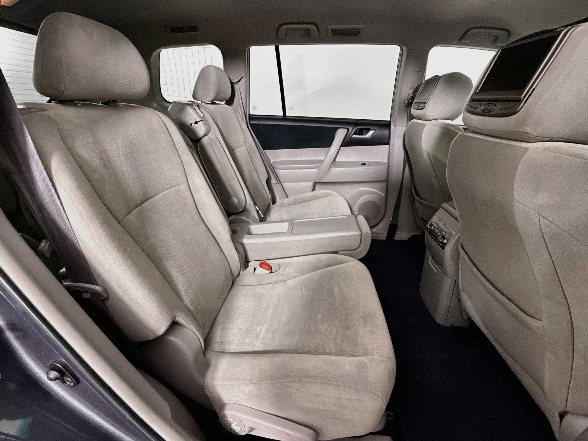 Used 2012 Toyota Highlander 4WD w/ Tech Pkg image 29
