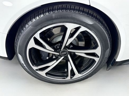 Certified 2024 Audi e-tron GT Premium Plus image 31