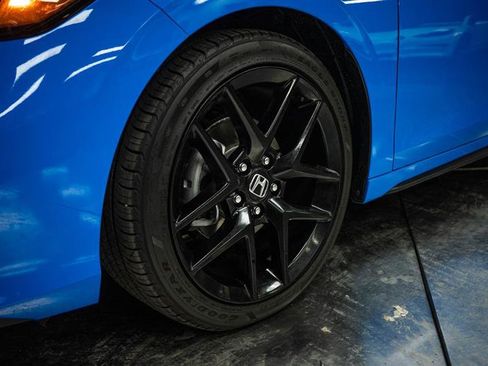 Used 2025 Honda Civic Sport image 3