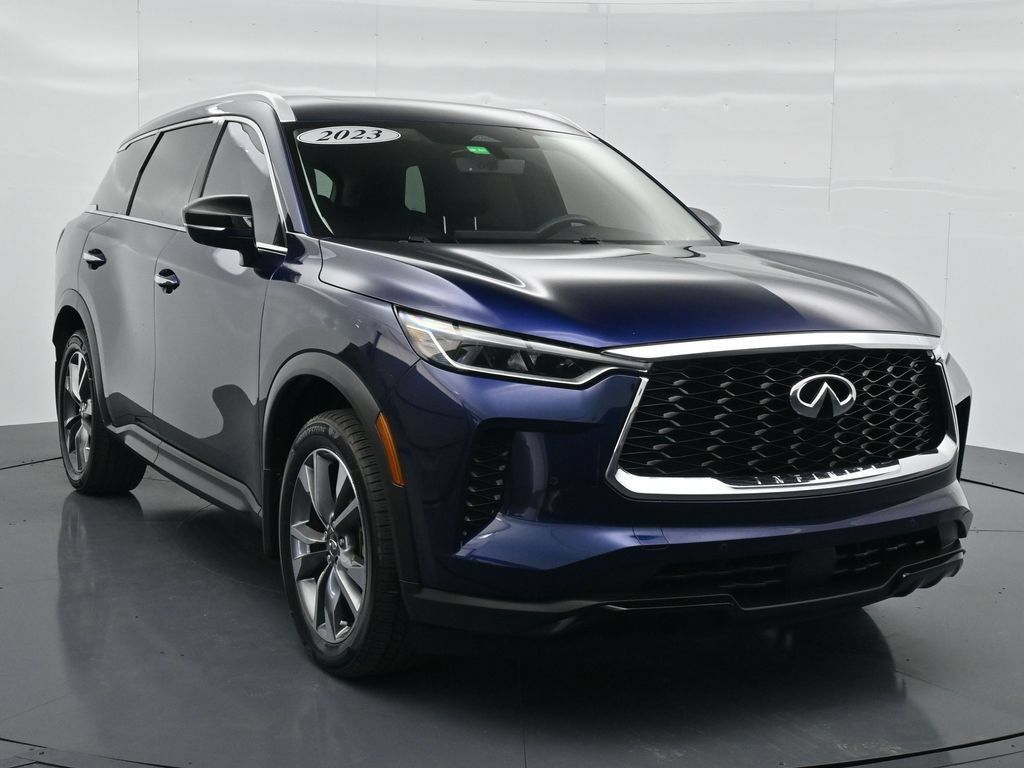Used 2023 INFINITI QX60 Luxe w/ Performance Audio Package FWD image 9