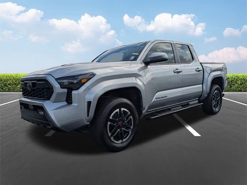 Used 2024 Toyota Tacoma TRD Sport w/ TRD Sport Upgrade Package RWD image 9