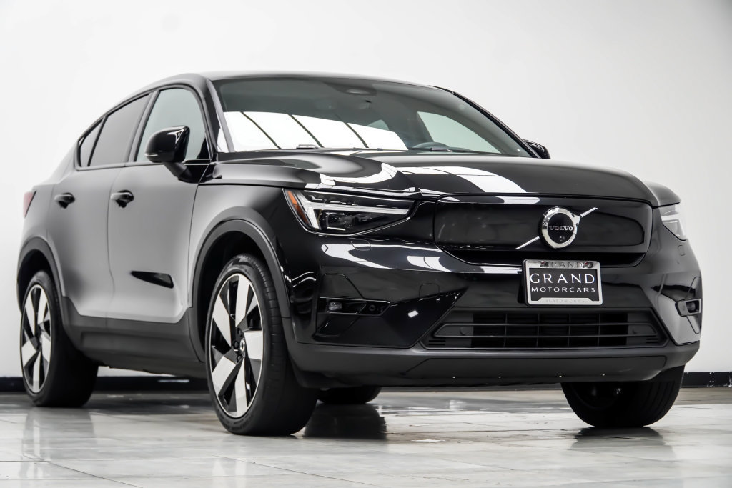 Used 2023 Volvo C40 P8 Recharge Ultimate w/ Protection Package Premier AWD/4WD image 5