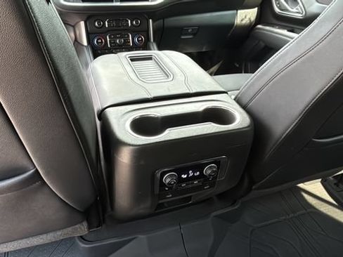 Used 2023 Chevrolet Suburban Z71 w/ Luxury Package AWD/4WD image 20