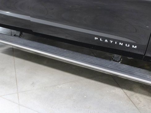 Used 2022 Ford Expedition Platinum AWD/4WD image 13
