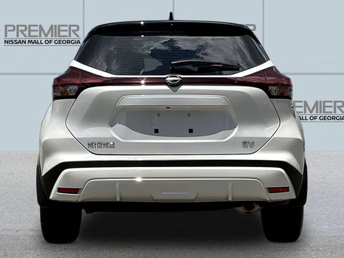 Certified 2024 Nissan Kicks SV FWD image 6