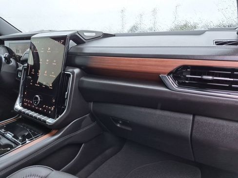 Certified 2025 GMC Yukon Denali RWD image 34