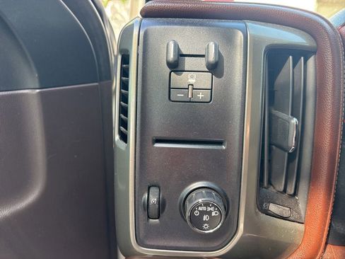 Used 2014 Chevrolet Silverado 1500 High Country w/ High Country Premium Package RWD image 10