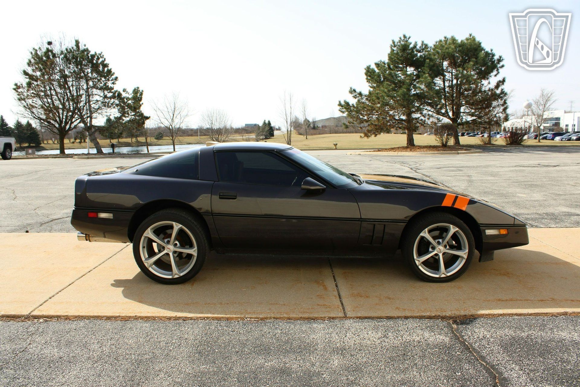 Used 1988 Chevrolet Corvette Coupe RWD image 7