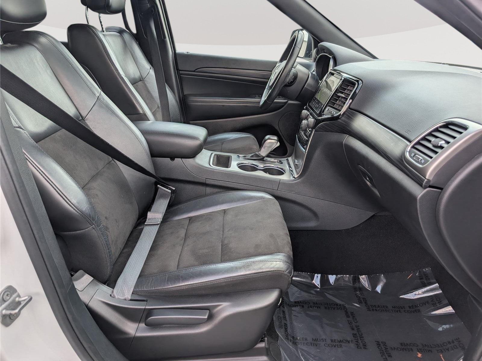 Used 2020 Jeep Grand Cherokee Altitude AWD/4WD image 10