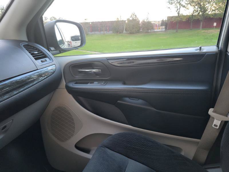Used 2019 Dodge Grand Caravan SE w/ Power Convenience Group I FWD image 30