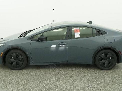 New 2026 Toyota Prius LE image 3