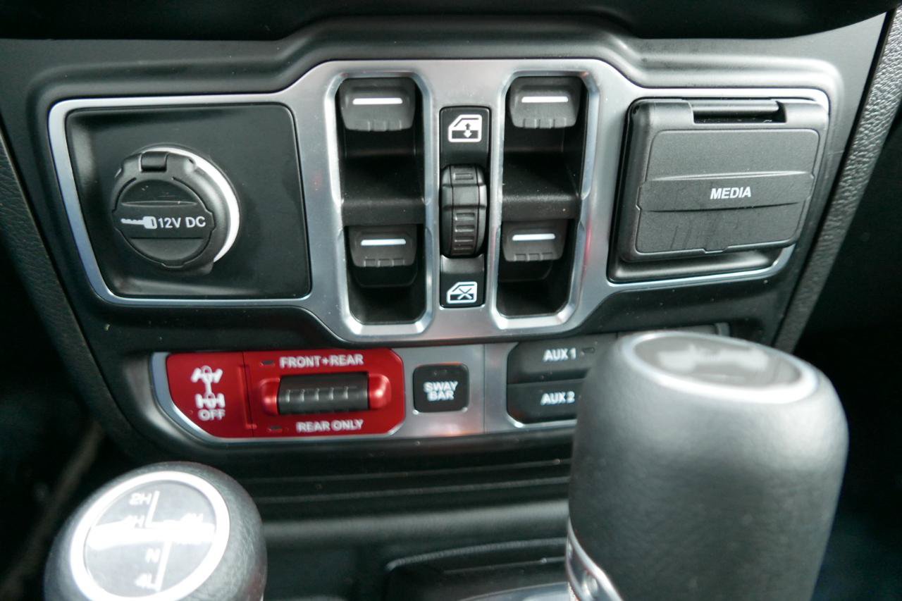 Used 2021 Jeep Wrangler Unlimited Rubicon 4xe w/ Cold Weather Group AWD/4WD image 17